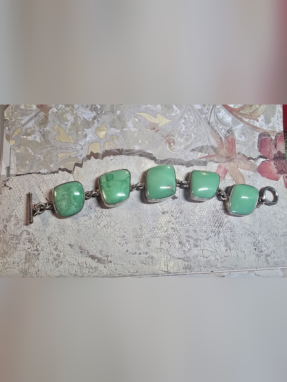 Vintage Soutwest-inspired Sterling Silver And Variscite Cabochan Toggle Bracelet - Picture 4 of 10